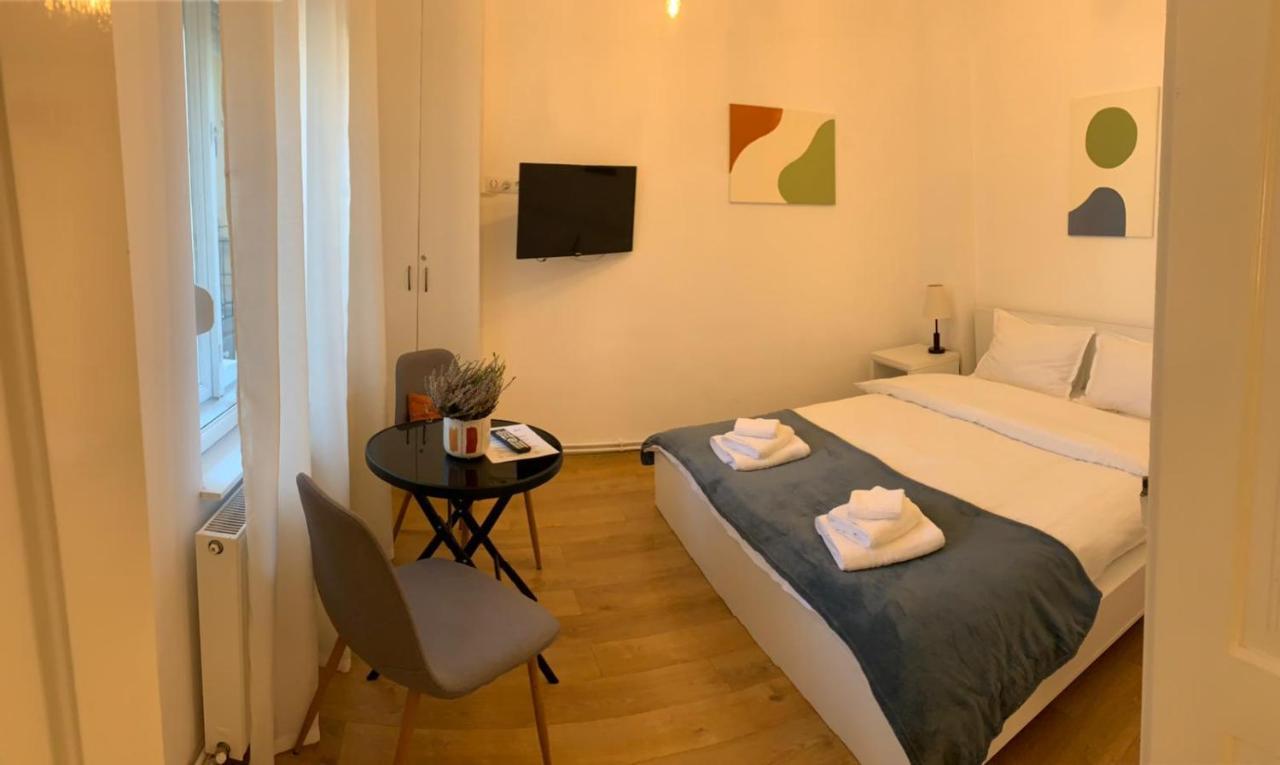 Apartament Plopilor Studios سيبيو المظهر الخارجي الصورة
